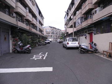 文賢賺錢雙店面